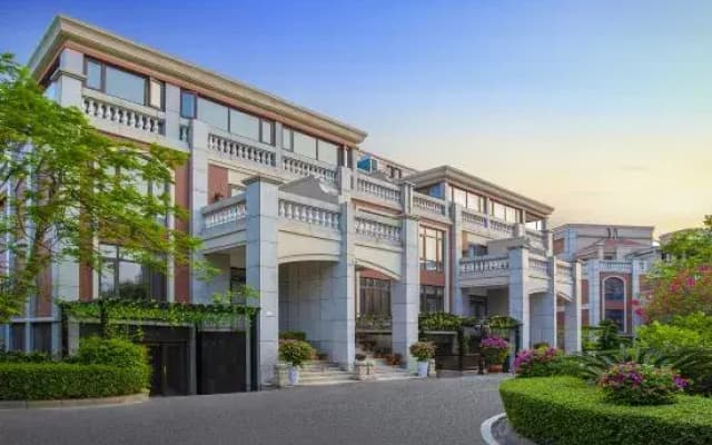 Coastal Huashu Boutique Hotel