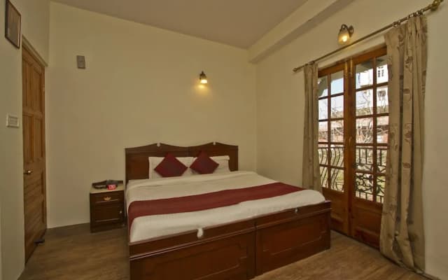 OYO 1706 Hotel The Alpine Heritage Residency