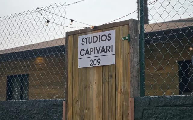 Estudios no Capivari by The Lodges