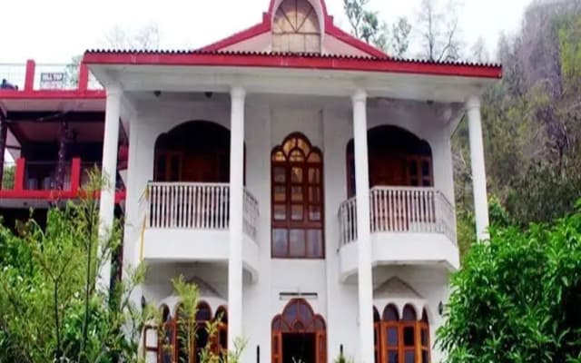 New Bhandari Swiss Cottage