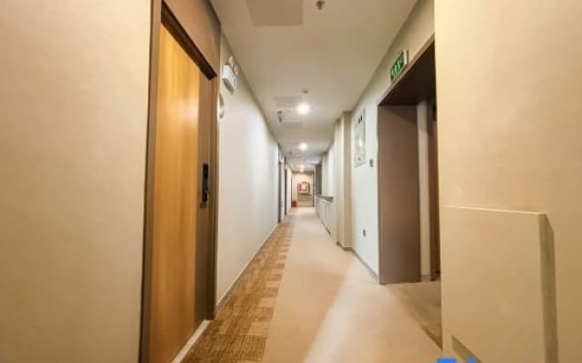 Yifeng Premium Selected Hotel (Urumqi Tianshan International Airport)