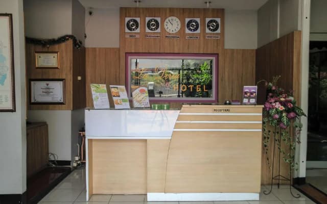 La Derra Hotel