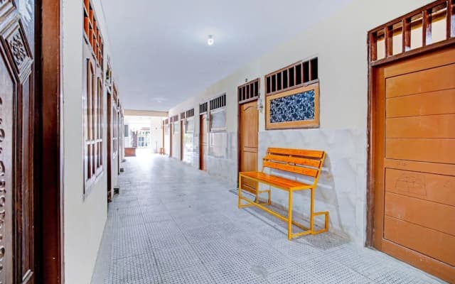 SPOT ON 90586 Hagawa Syariah Homestay