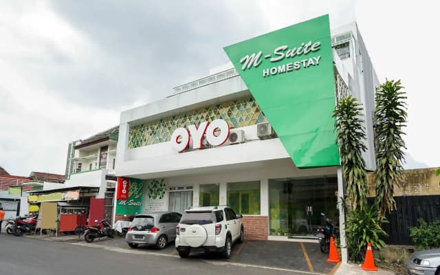 OYO 272 M Suite Homestay