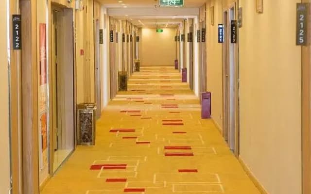 Thank Inn Plus Hotel Sichuan Neijiang Hongxing Red Star Macalline