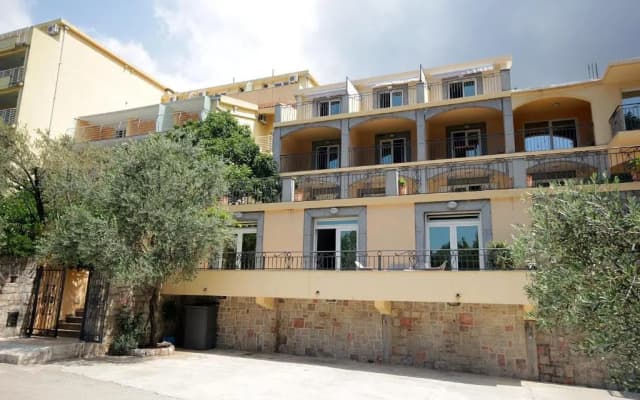 Apartmani More