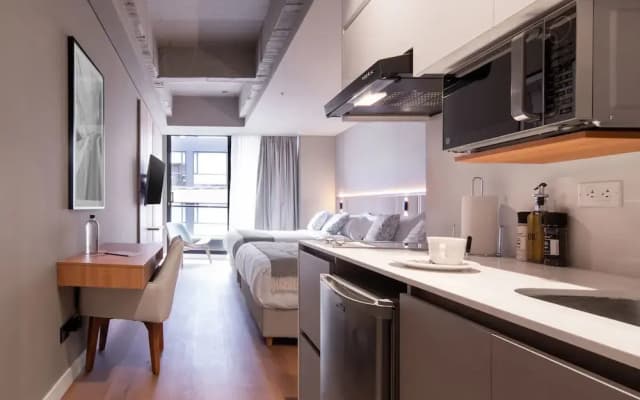 w Glorious Loft w/ Great Balcony in Unicentro
