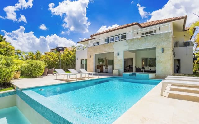 Villa Buganvilla 252 - 4BR Pool Jacuzzi Golf