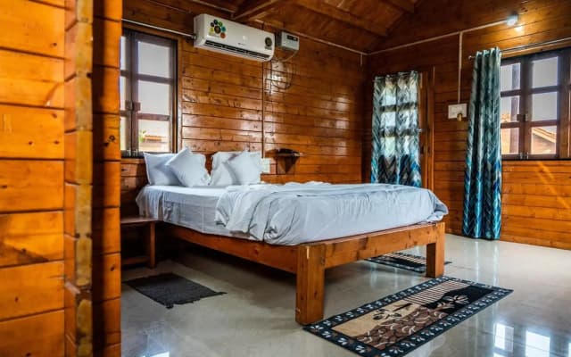 Leo Wooden Resort