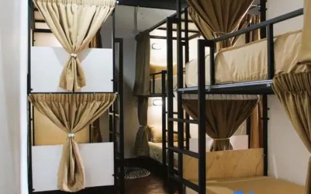 Mr Backpacker Hostel