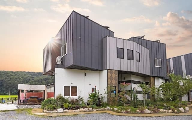 Gyeongju Edis Poolvilla