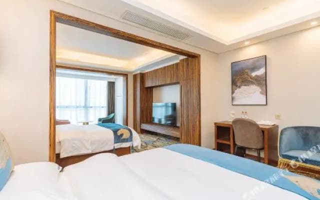 Lanwan Holiday Hotel（NanjingBaijiahu）