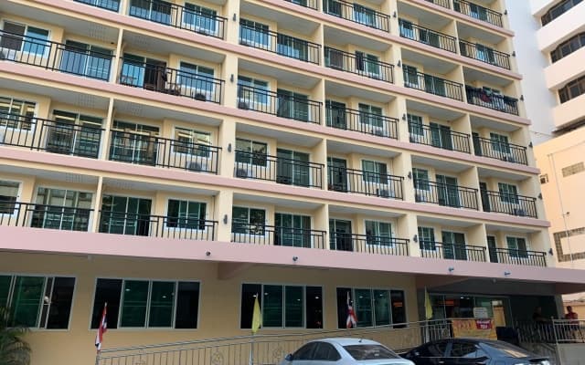 A.A. Pattaya Golden Beach Hotel