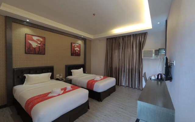 Vienna Hotel (Newly Renovated 2025)