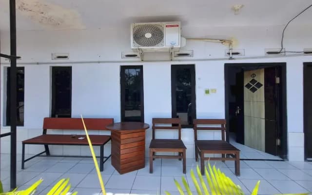 Hotel O New Asembagus 3