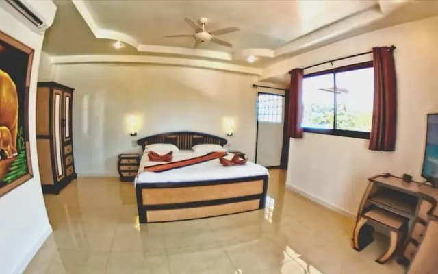 GOLDLAND Luxury Pool Villa Pattaya Walking Street 8 Bedrooms