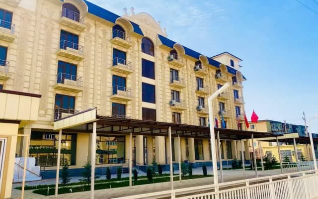 Humo Plaza Hotel