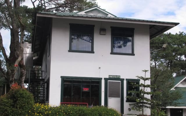 Pine Breeze Cottages
