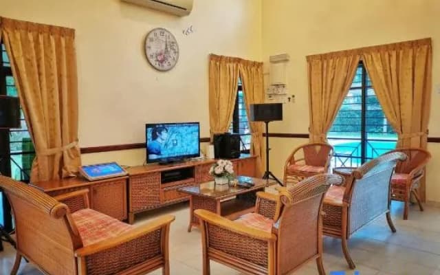 Yussy Homestay at Afamosa Villa