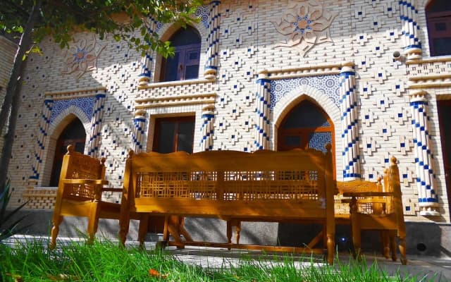 Colibri Traditional Hotel