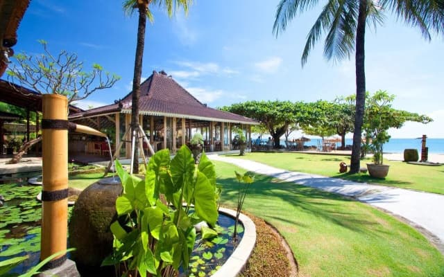 Keraton Jimbaran Beach Resort