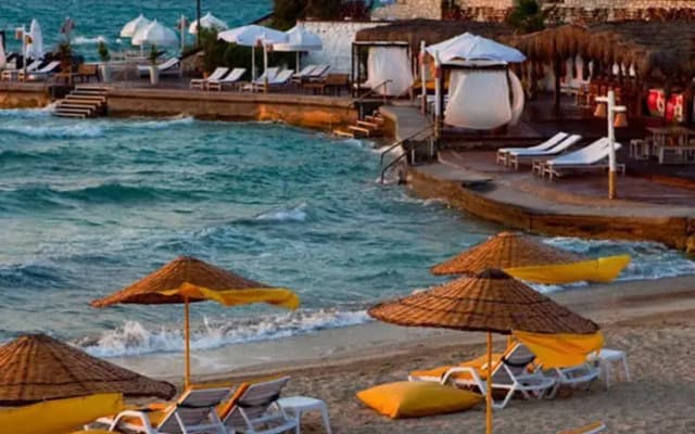 Lemon Hotel And Beach