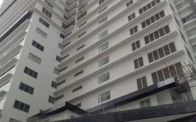 The Residences at Bonifacio Civic Center by OYO Rooms