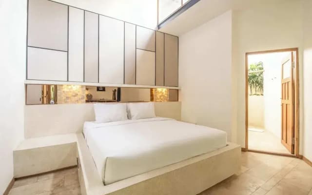 Exquisite 1-br Villa With Pool, 4 Mins to Echo Bea