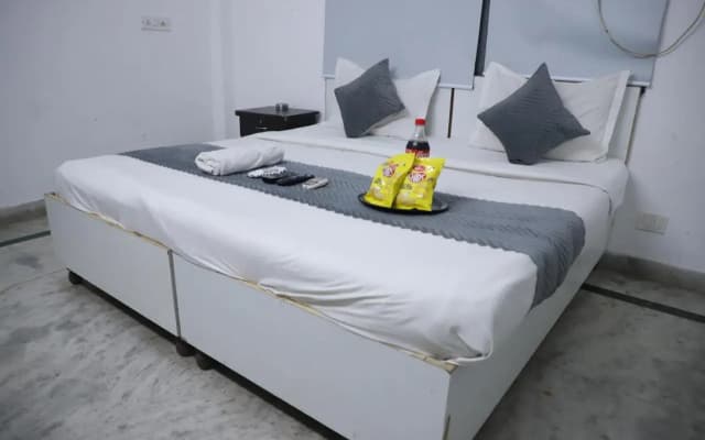 Hotel Rasso Inn Tuglakabad Extn.