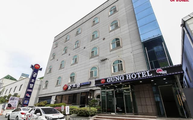 Gung Tourist Hotel