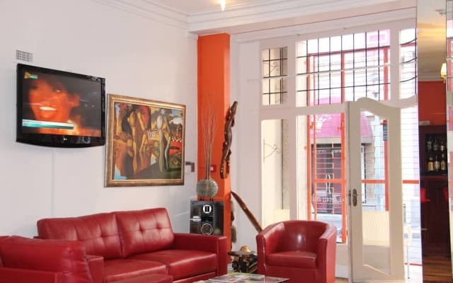 Forty8 Backpackers Hotel