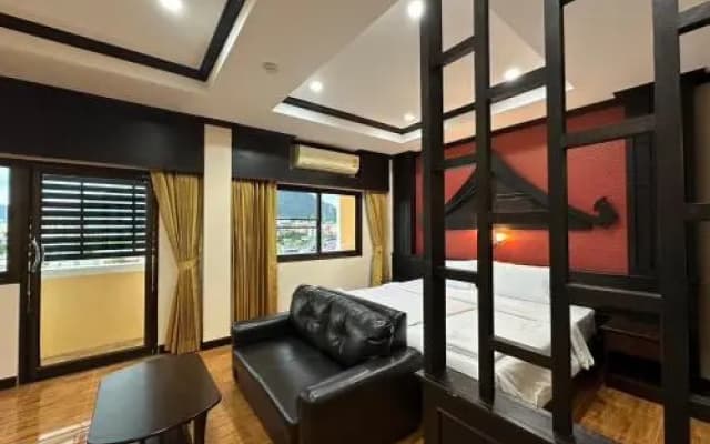 ZEN Rooms Nanai Soi 2