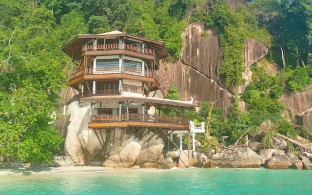 Emperor Resort By Bugis