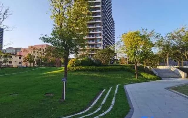 Qihai Beach · Sea View Resort Apartment (Hailing Island Dajiao Bay Marine Park Branch)