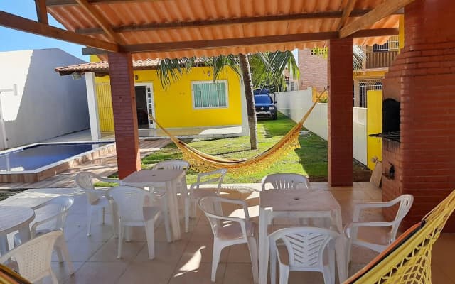 Casa à beira-mar, piscina