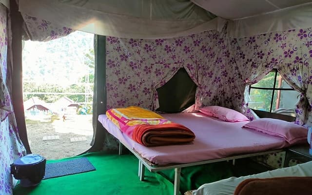 Camp in Rishikesh