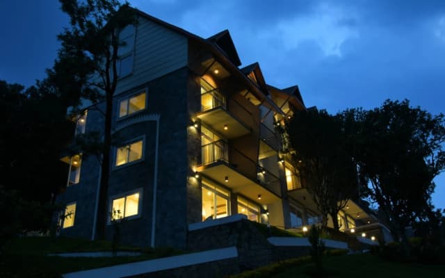 Shola Crown Resort - Munnar