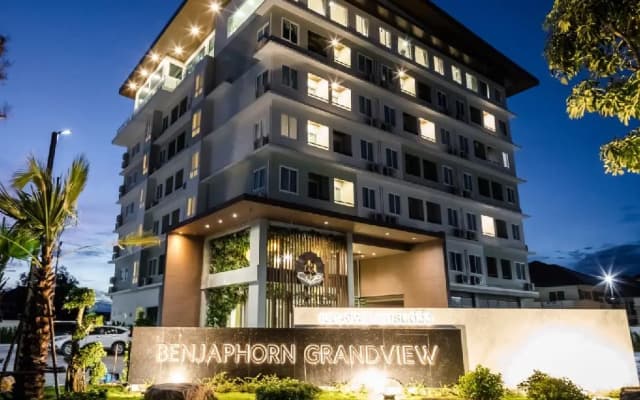 Benjaphorn Grandview Hotel