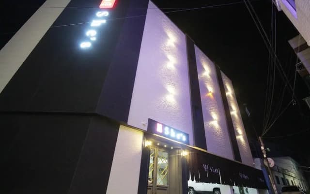 Jinju Shes