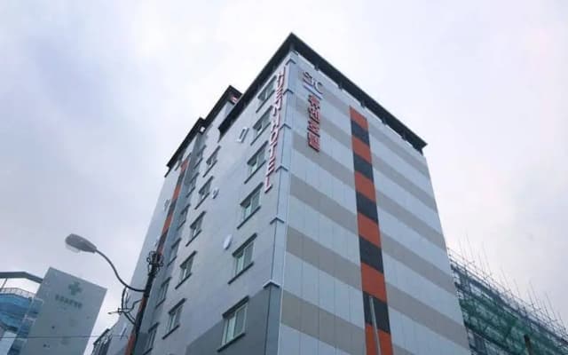 Gimhae Jangyu Huen Hotel