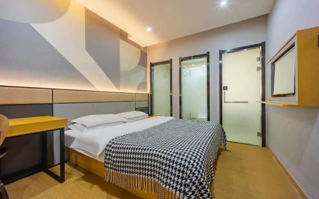 7 Days Inn Ningguo Ningcheng North Road Walkway Branch