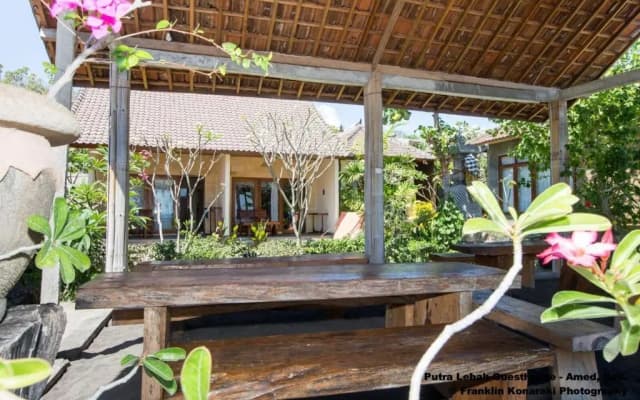 Putra'Lebah Amed Guest House