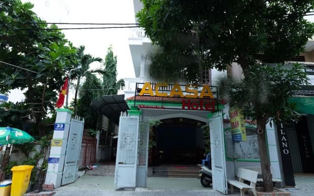 OYO 522 Acasa Hotel