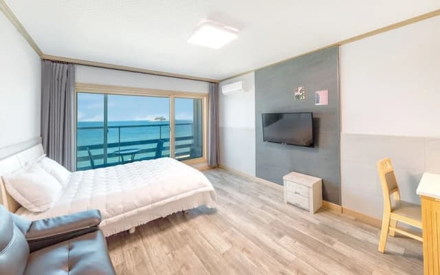 Sokcho Bird Island Pension