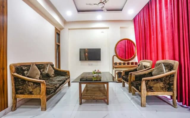 Fabhotel Imperail House