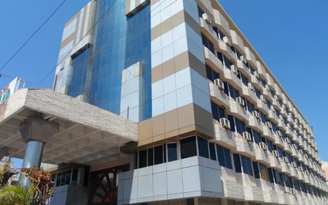 Hotel PLR Grand