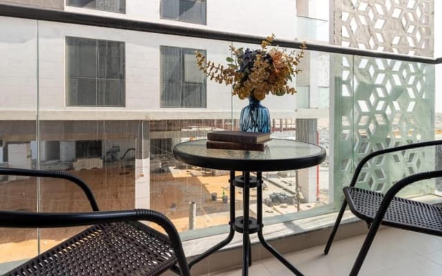 Frank Porter - Majestique Residence 2
