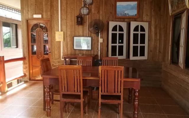 Lan Bua Resort