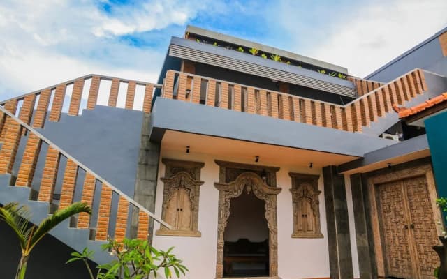 Clover House Bali