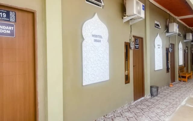 RedDoorz Syariah @ Hostel Imah 3 Lampung